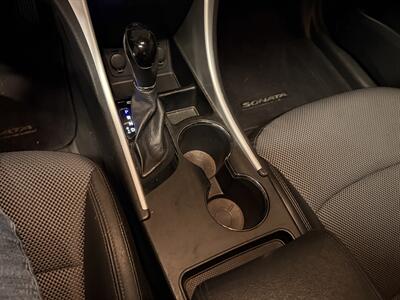 2011 Hyundai SONATA SE - Photo 28 - Canoga Park, CA 91303