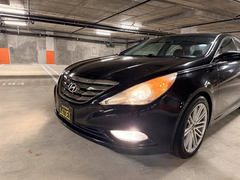 2011 Hyundai SONATA SE - Photo 12 - Canoga Park, CA 91303