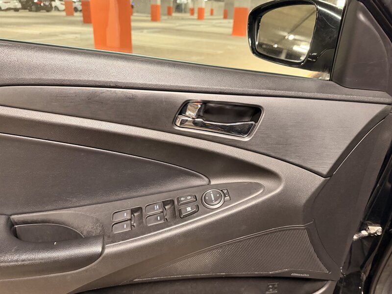 2011 Hyundai SONATA SE - Photo 23 - Canoga Park, CA 91303