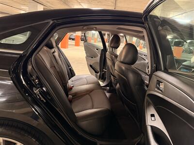 2011 Hyundai SONATA SE - Photo 18 - Canoga Park, CA 91303