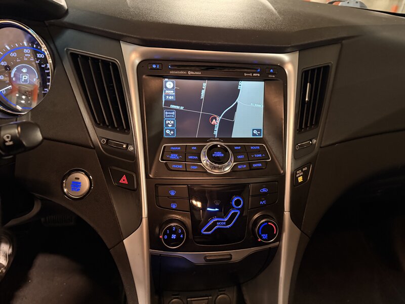 2011 Hyundai SONATA SE - Photo 29 - Canoga Park, CA 91303