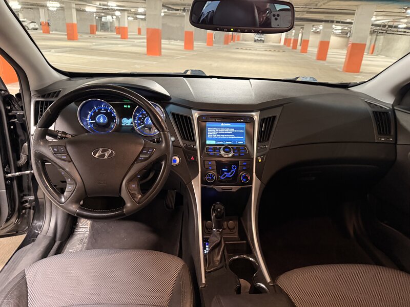 2011 Hyundai SONATA SE - Photo 22 - Canoga Park, CA 91303