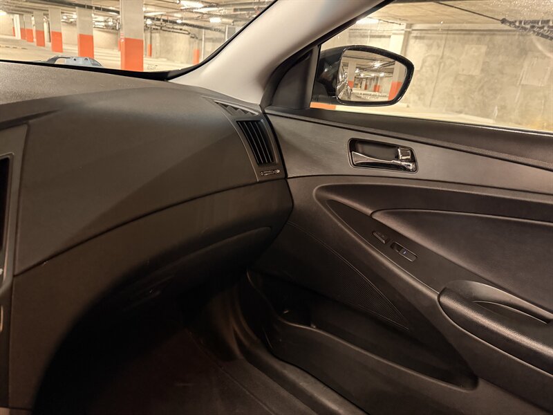 2011 Hyundai SONATA SE - Photo 30 - Canoga Park, CA 91303