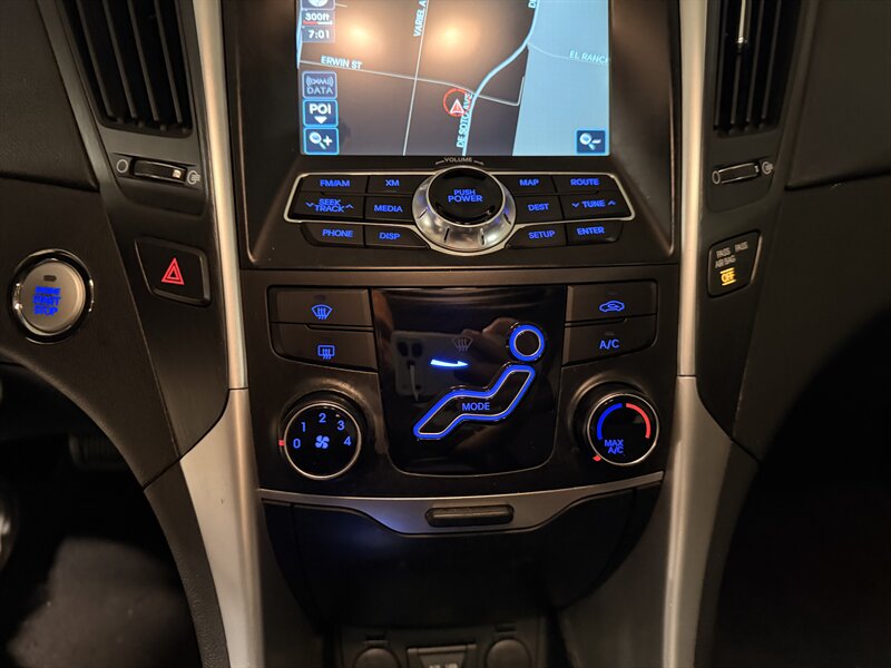 2011 Hyundai SONATA SE - Photo 32 - Canoga Park, CA 91303