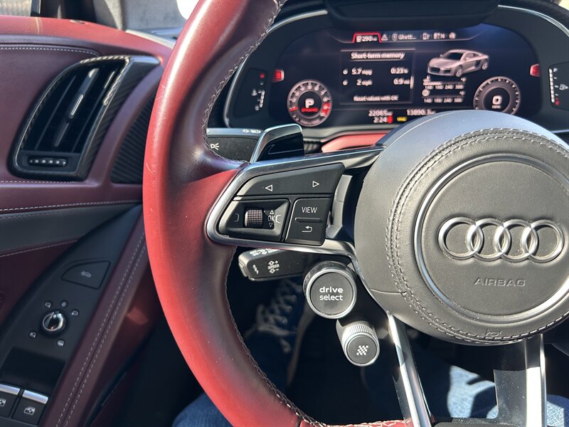 2017 Audi R8 5.2 quattro V10 Plus - Photo 37 - Canoga Park, CA 91303