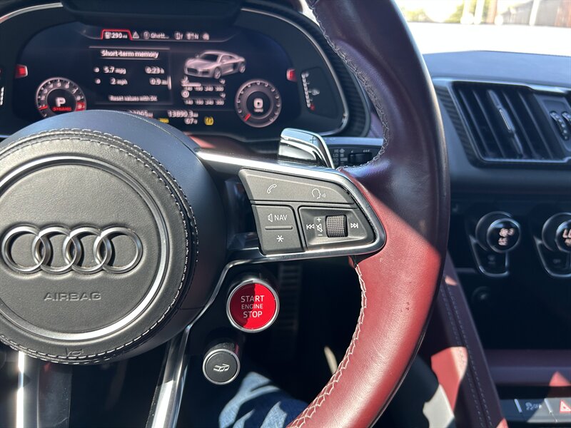 2017 Audi R8 5.2 quattro V10 Plus - Photo 38 - Canoga Park, CA 91303