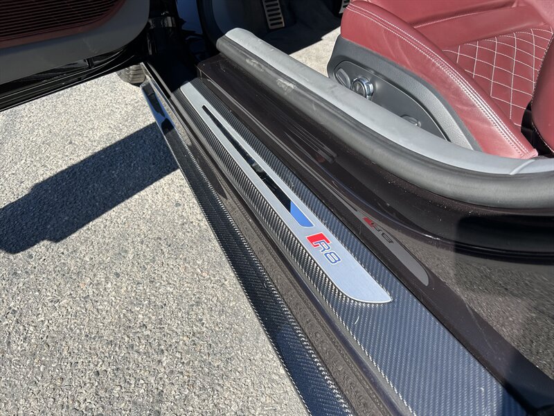 2017 Audi R8 5.2 quattro V10 Plus - Photo 22 - Canoga Park, CA 91303