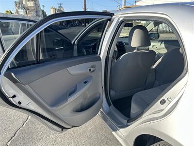 2009 Toyota Corolla LE   - Photo 14 - Canoga Park, CA 91303