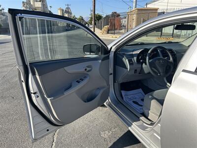 2009 Toyota Corolla LE   - Photo 12 - Canoga Park, CA 91303
