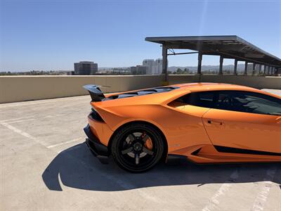 2015 Lamborghini Huracan LP 610-4   - Photo 8 - Canoga Park, CA 91303