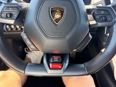 2015 Lamborghini Huracan LP 610-4   - Photo 49 - Canoga Park, CA 91303