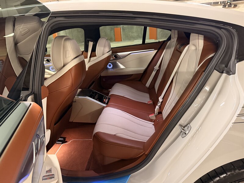 2025 BMW 8 Series ALPINA B8 Gran Coupe - Photo 28 - Canoga Park, CA 91303
