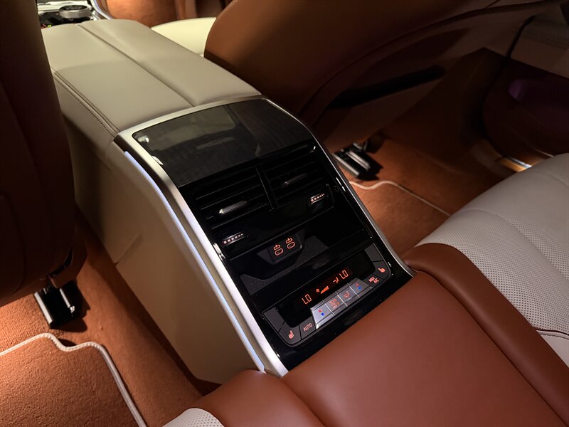 2025 BMW 8 Series ALPINA B8 Gran Coupe - Photo 35 - Canoga Park, CA 91303
