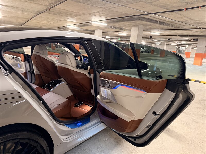 2025 BMW 8 Series ALPINA B8 Gran Coupe - Photo 29 - Canoga Park, CA 91303