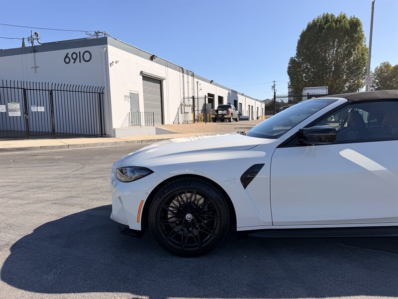2023 BMW M4 Competition xDrive - Photo 2 - Canoga Park, CA 91303