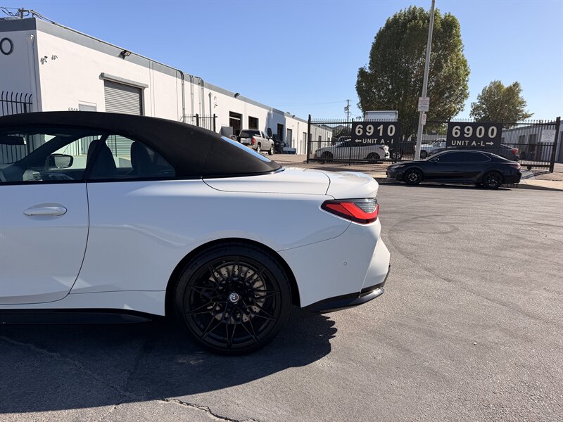 2023 BMW M4 Competition xDrive - Photo 4 - Canoga Park, CA 91303