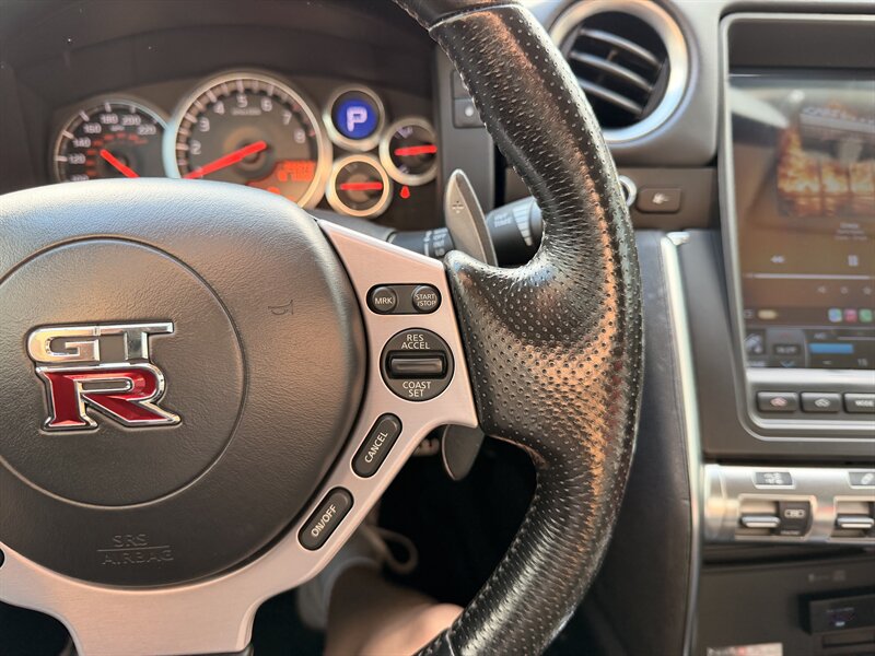 2009 Nissan GT-R Premium - Photo 40 - Canoga Park, CA 91303