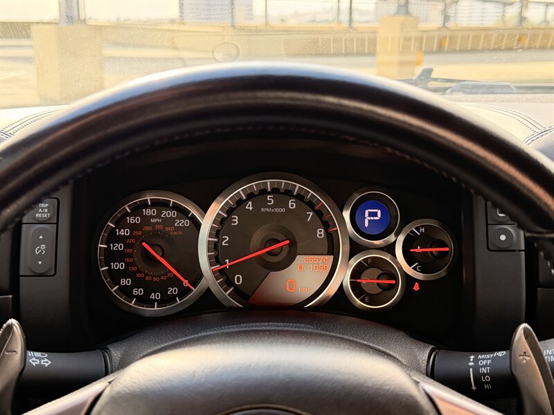 2009 Nissan GT-R Premium - Photo 45 - Canoga Park, CA 91303