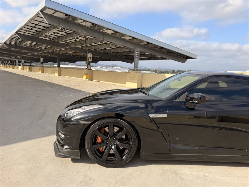 2009 Nissan GT-R Premium - Photo 2 - Canoga Park, CA 91303