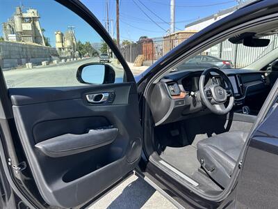 2024 Volvo XC60 B5 Plus Dark Theme   - Photo 12 - Canoga Park, CA 91303