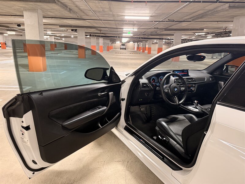 2020 BMW M2 Competition - Photo 15 - Canoga Park, CA 91303