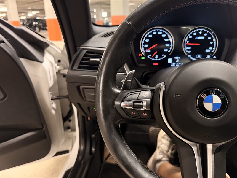 2020 BMW M2 Competition - Photo 31 - Canoga Park, CA 91303