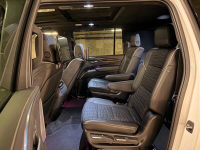 2022 Cadillac Escalade ESV Sport Platinum   - Photo 16 - Canoga Park, CA 91303