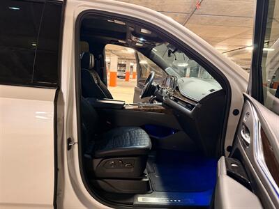 2022 Cadillac Escalade ESV Sport Platinum   - Photo 22 - Canoga Park, CA 91303