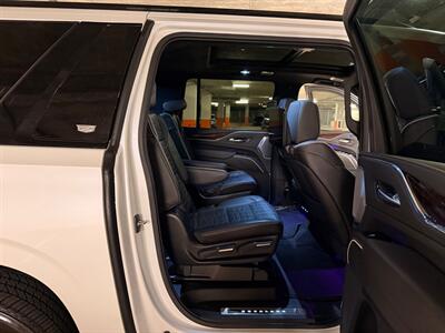 2022 Cadillac Escalade ESV Sport Platinum   - Photo 19 - Canoga Park, CA 91303