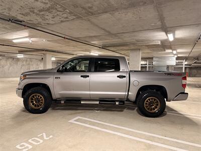 2018 Toyota Tundra SR5   - Photo 2 - Canoga Park, CA 91303