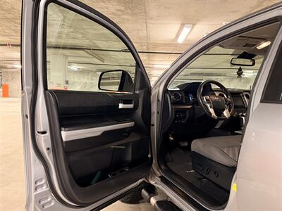 2018 Toyota Tundra SR5   - Photo 18 - Canoga Park, CA 91303