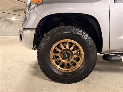 2018 Toyota Tundra SR5   - Photo 13 - Canoga Park, CA 91303