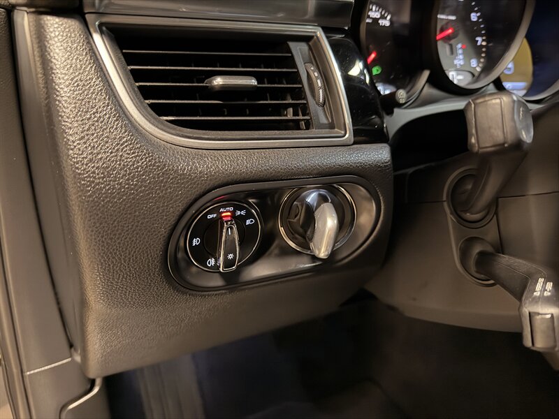 2016 Porsche Macan S - Photo 28 - Canoga Park, CA 91303