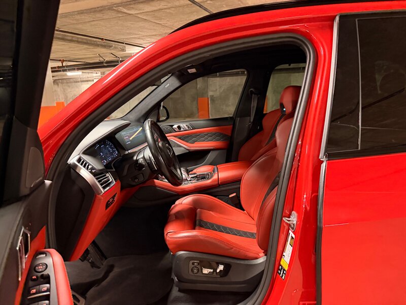 2022 BMW X5 M Competition - Photo 15 - Canoga Park, CA 91303