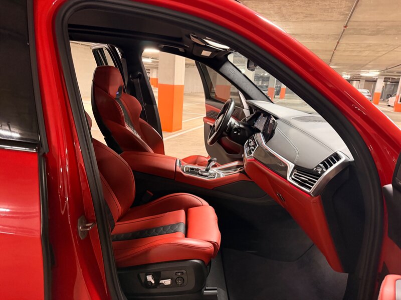 2022 BMW X5 M Competition - Photo 21 - Canoga Park, CA 91303