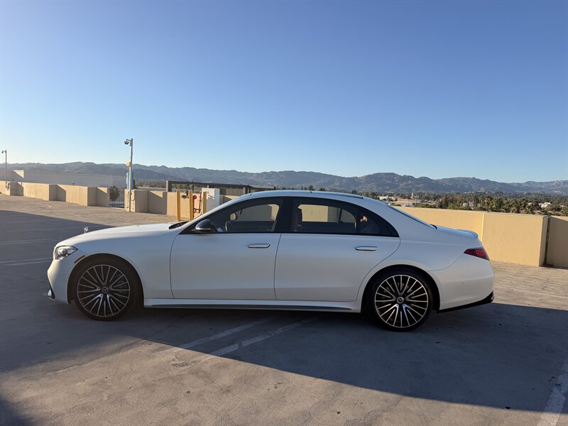 2023 Mercedes-Benz S 580 4MATIC - Photo 3 - Canoga Park, CA 91303