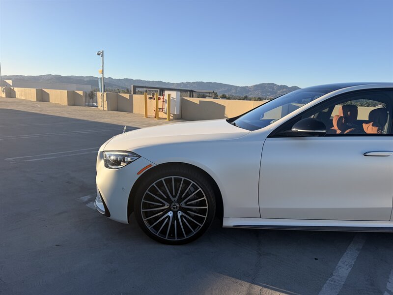 2023 Mercedes-Benz S 580 4MATIC - Photo 2 - Canoga Park, CA 91303