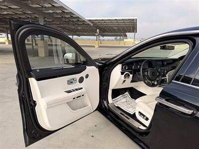 2021 Rolls-Royce Ghost   - Photo 25 - Canoga Park, CA 91303