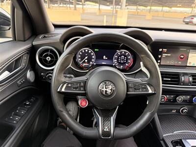 2024 Alfa Romeo Stelvio Quadrifoglio Carbon - Photo 48 - Canoga Park, CA 91303