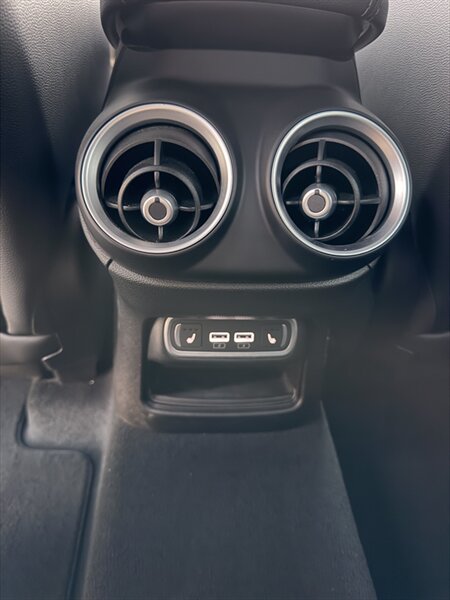 2024 Alfa Romeo Stelvio Quadrifoglio Carbon - Photo 32 - Canoga Park, CA 91303