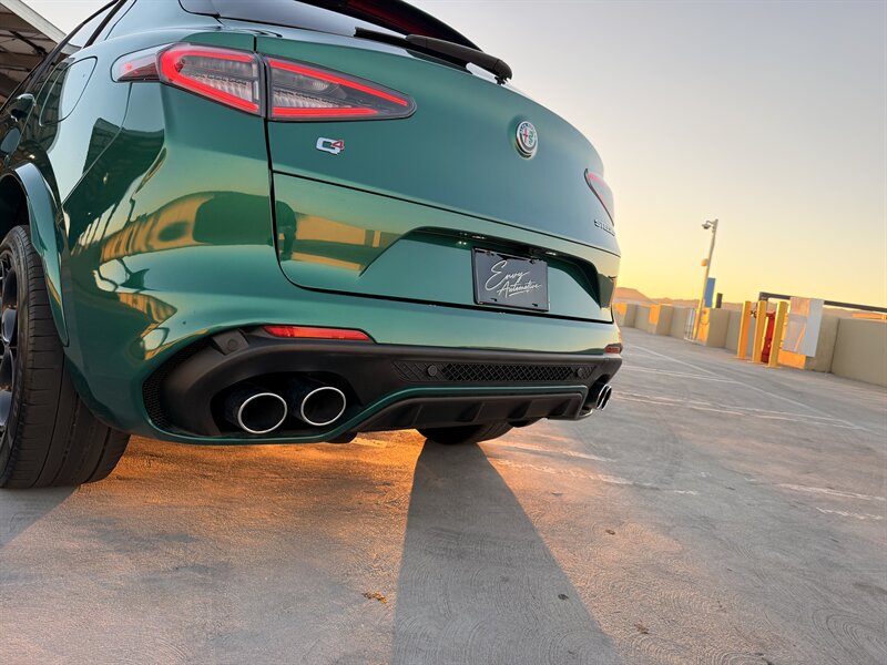 2024 Alfa Romeo Stelvio Quadrifoglio Carbon - Photo 20 - Canoga Park, CA 91303