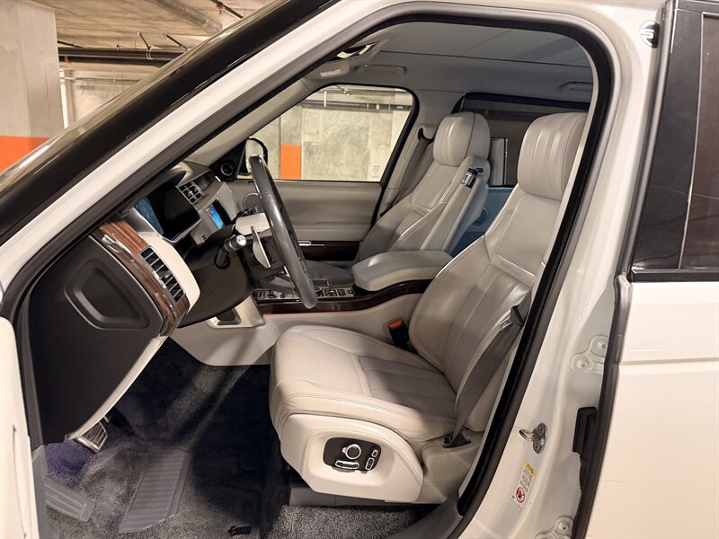 2017 Land Rover Range Rover SVAutobiography LWB - Photo 15 - Canoga Park, CA 91303