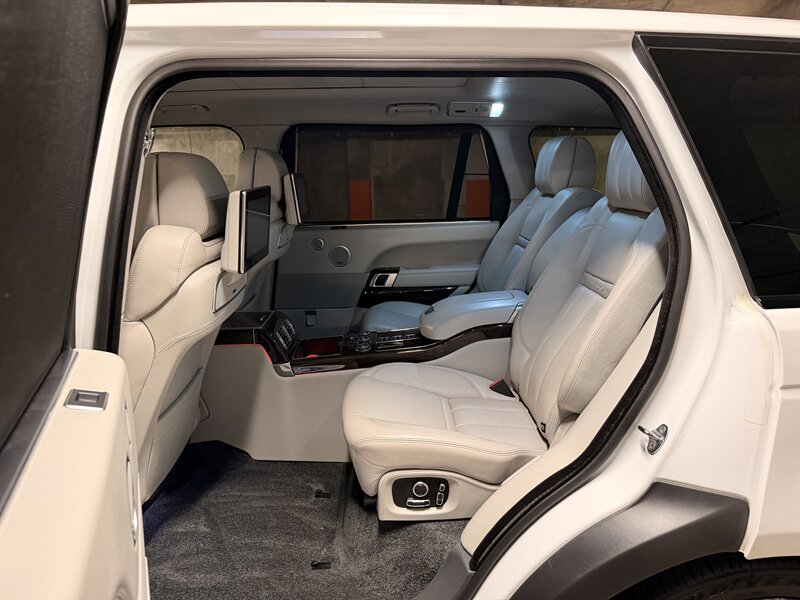 2017 Land Rover Range Rover SVAutobiography LWB - Photo 17 - Canoga Park, CA 91303