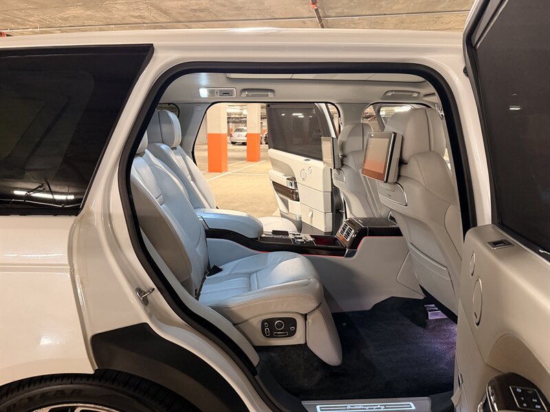 2017 Land Rover Range Rover SVAutobiography LWB - Photo 19 - Canoga Park, CA 91303