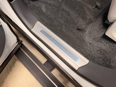 2017 Land Rover Range Rover SVAutobiography LWB - Photo 23 - Canoga Park, CA 91303