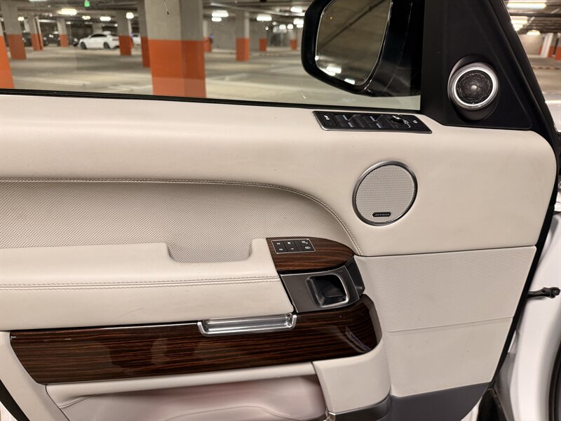 2017 Land Rover Range Rover SVAutobiography LWB - Photo 29 - Canoga Park, CA 91303