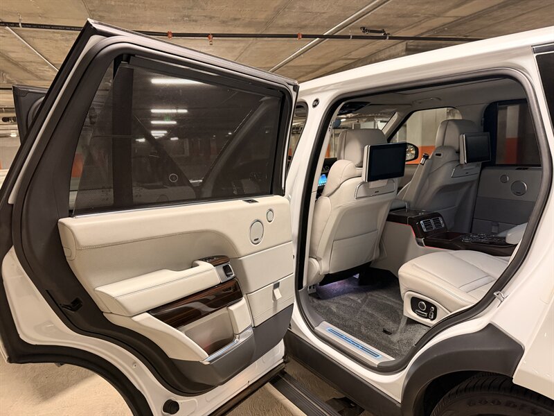 2017 Land Rover Range Rover SVAutobiography LWB - Photo 16 - Canoga Park, CA 91303