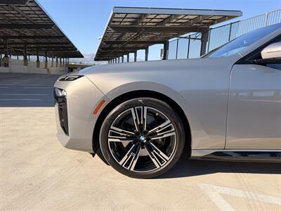 2023 BMW i7 xDrive60 - Photo 13 - Canoga Park, CA 91303