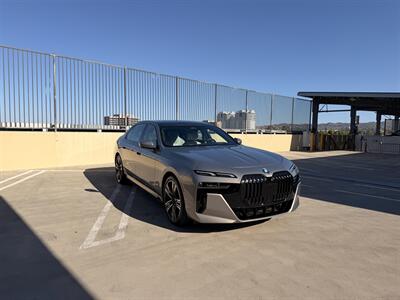 2023 BMW i7 xDrive60 - Photo 6 - Canoga Park, CA 91303