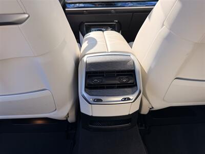 2023 BMW i7 xDrive60 - Photo 26 - Canoga Park, CA 91303